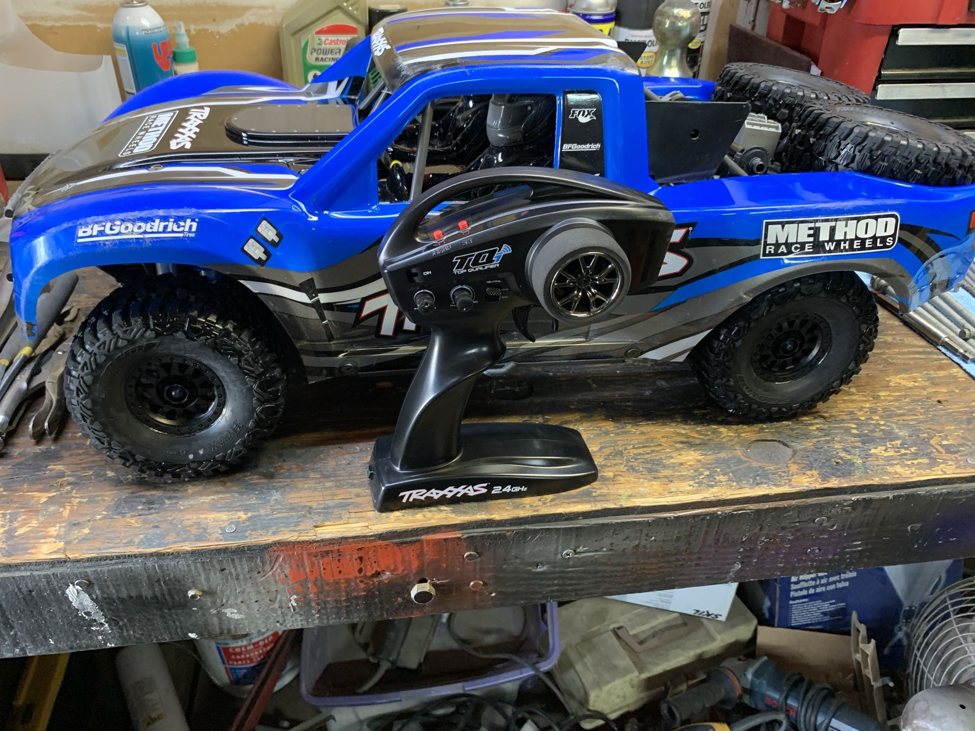 Traxxas unlimited desert racer