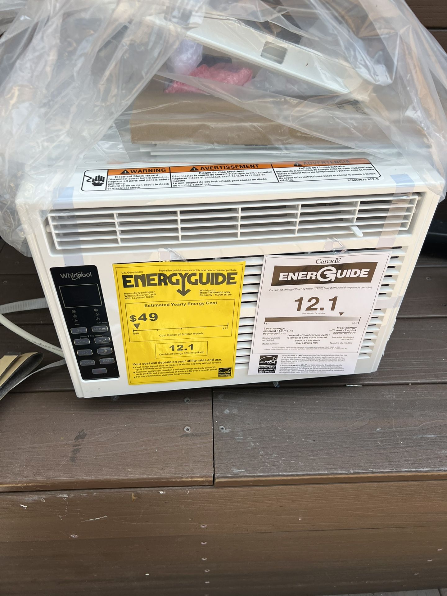 Whirlpool 6000 BTU 115V Window Mounted Air Conditioner and Dehumidifier: 3 Speeds, 8-Way Air Control, 200-500 sq. ft