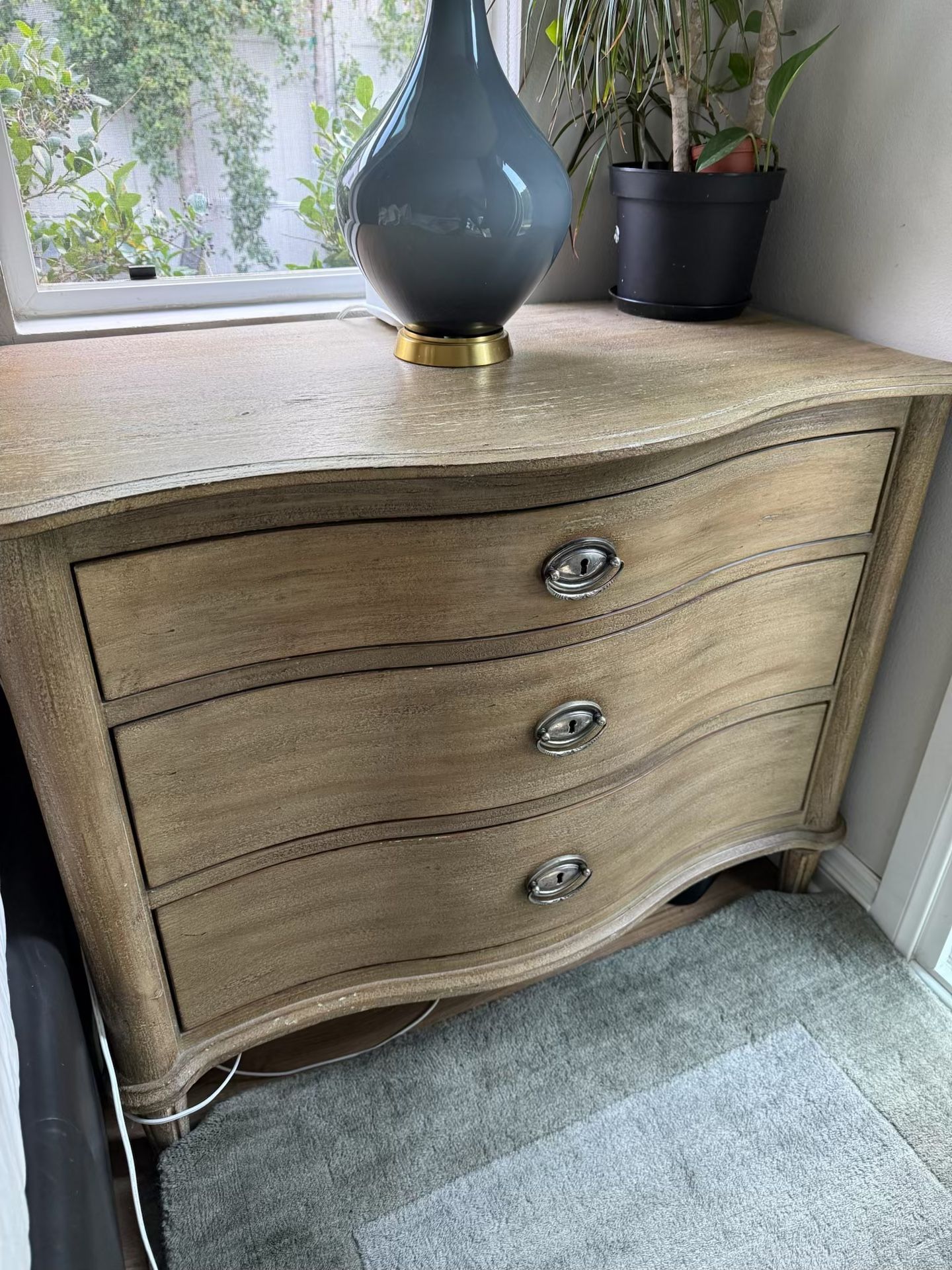 Luxury Pottery Barn 3-Drawer Dresser/Nightstand – 38” x 20” x 29.5”