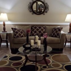 5 Pc Living Room Set $550