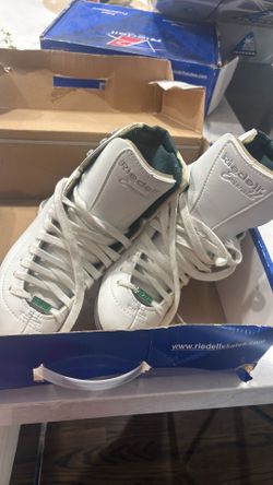 Riedell Emerald Skates Sizes 2.5 3.5 and 6.5