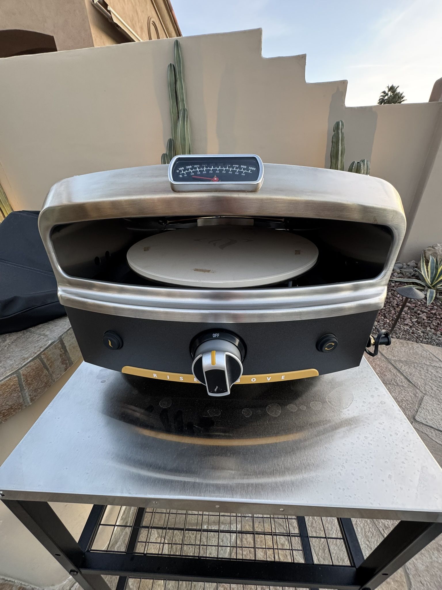 Halo. Versa 16 Natural Gas Pizza Oven