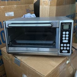 Cuisinart toaster oven Clean Barely Used 