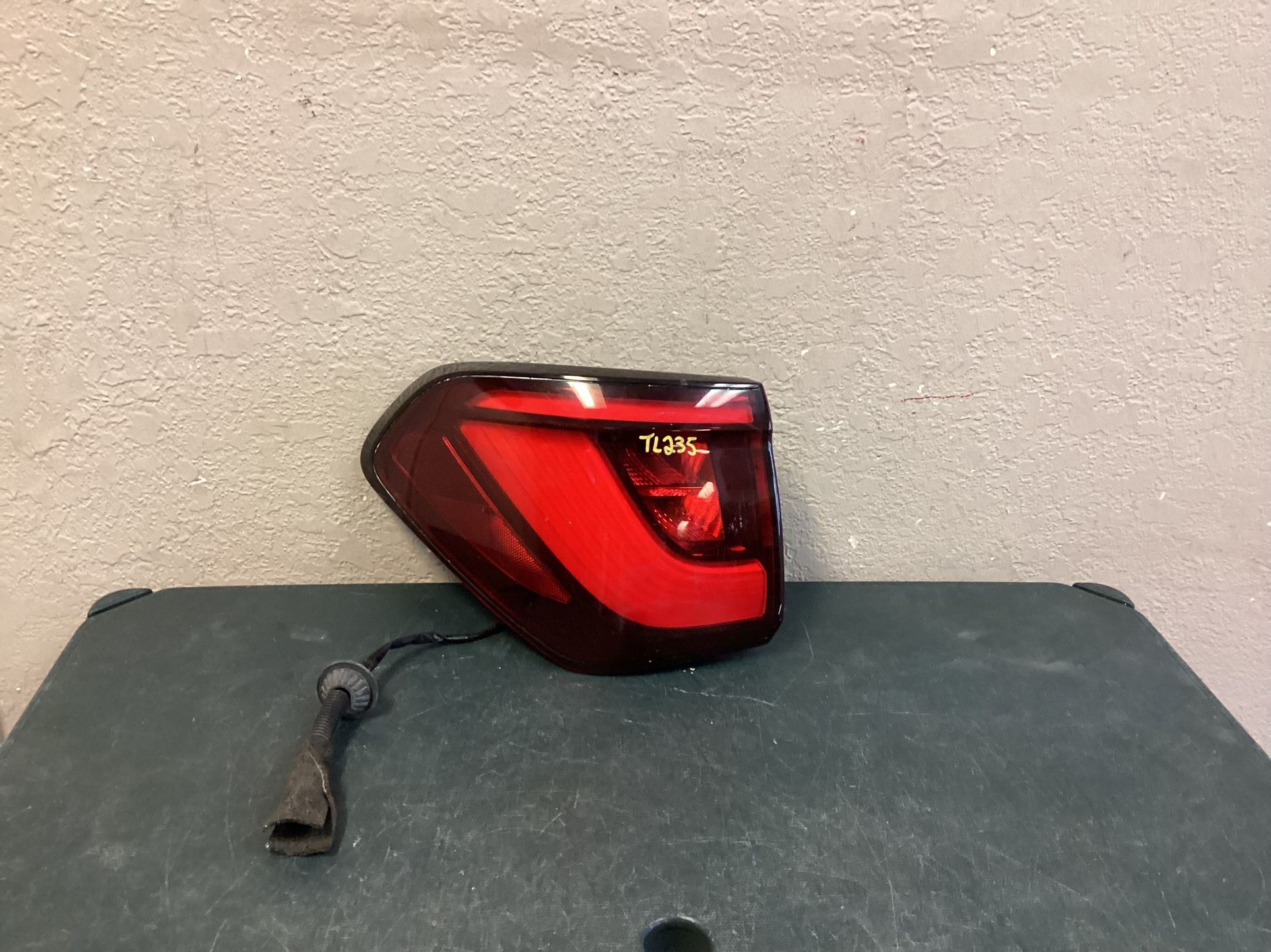 2018 2019 2020 INFINITI QX80 LH SIDE TAIL LIGHT