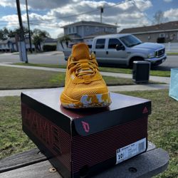 Adidas dame 7