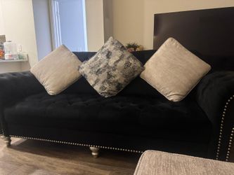 Couch 3 seater with cushions