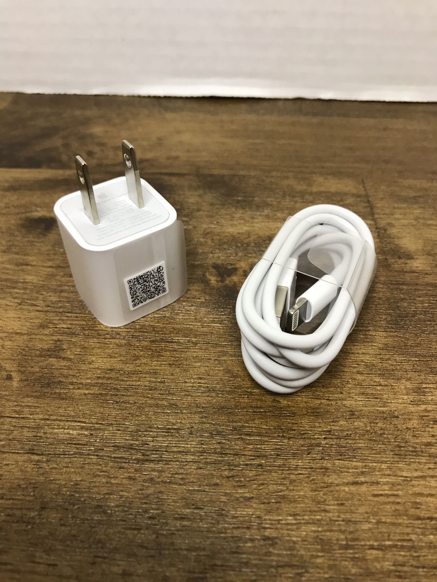 **AUTHENTIC** Apple iPhone Charger $13 RESEDA