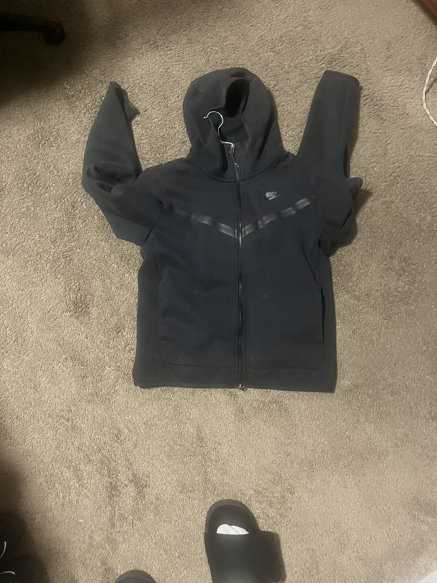 Nike Tech Fleece ( Not Free)