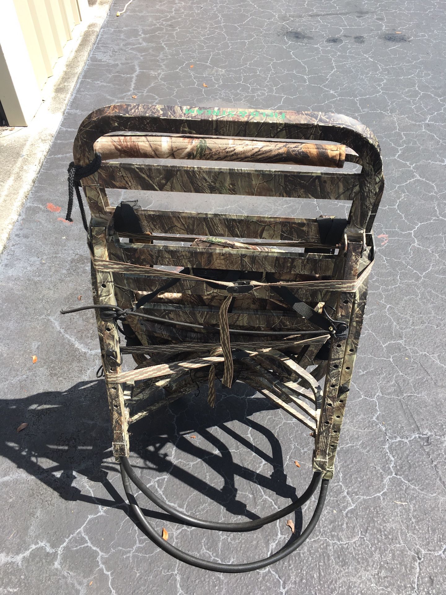 Field and stream Tree Stand climbing stand for hunting for Sale in Fort