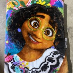 Girls Encanto Fleece Blanket 
