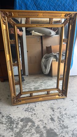 Beautiful Gold Mirror