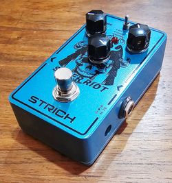 STRICH Super Riot Distortion Guitar Pedal LIKE NEW