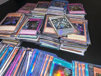 Yu-Gi-Oh cards 800 holo foil cards only