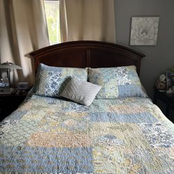 Cherry Wood Bedroom Set 