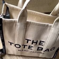 Marc Jacob’s “the Tote Bag”