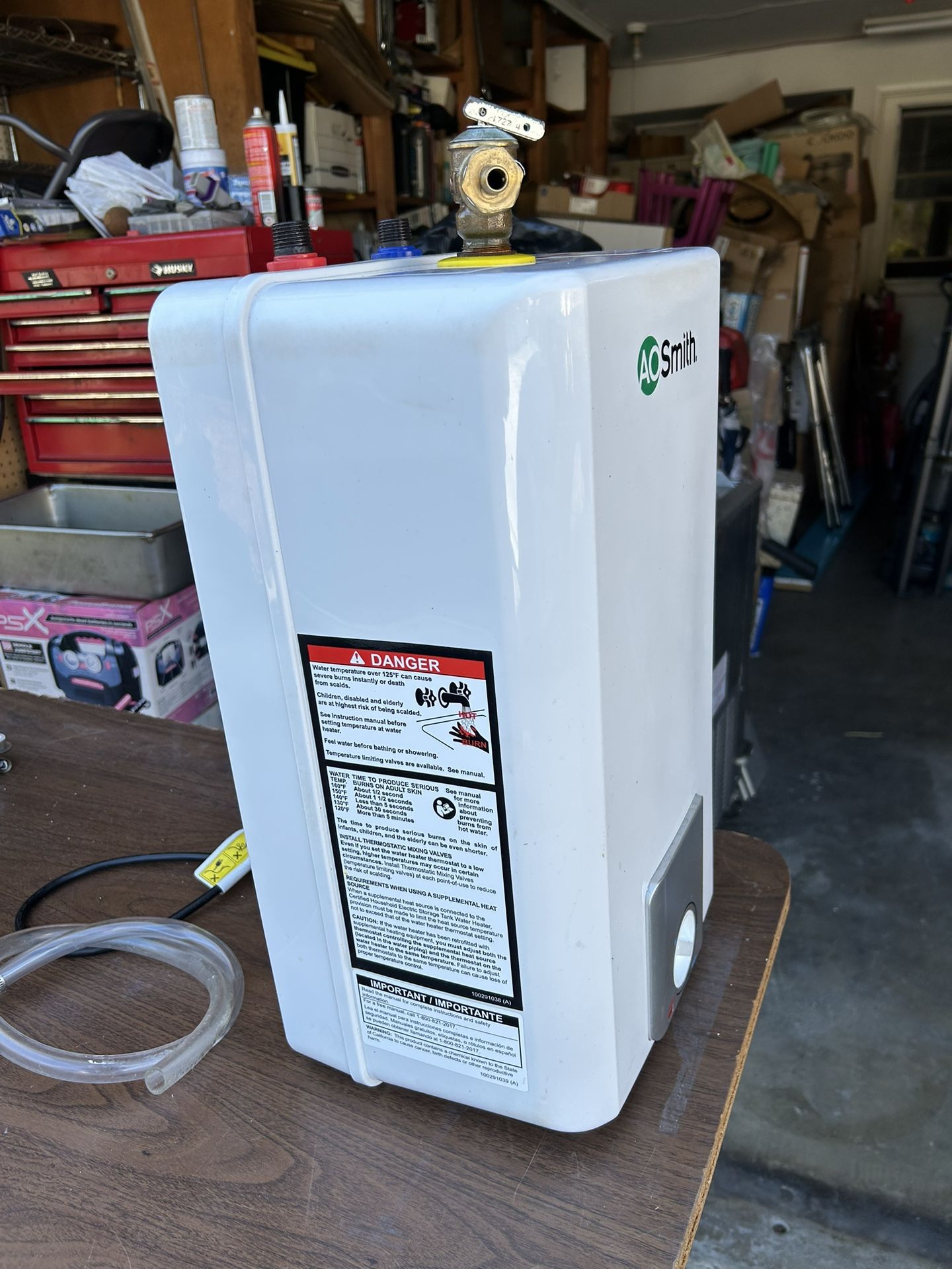 AO Smith water heater 4 Gal EMT-4.0 ,120v, 1444 Watt
