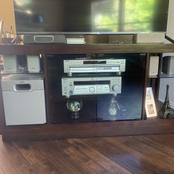 Tv Stand Pierwood Brown Color in good conditions $50