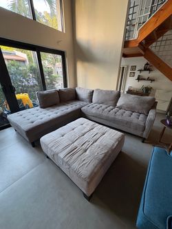 Sofa + ottoman