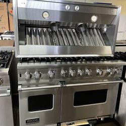 Viking 48”Wide Gas Range Stove And Viking 48”Wide Range Hood 