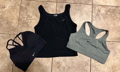 Women’s large Nike bundle $20 for all