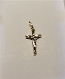 14 k GOLD  CROSS  PENDANT