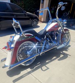 SOFTAIL DELUXE HARLEY DAVIDSON  LOW MILES