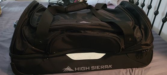 High Sierra 30" Rolling Suitcase 