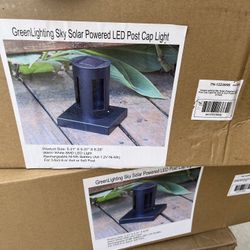 Green Lighting Sky Solar Powered LED Post Cap Light