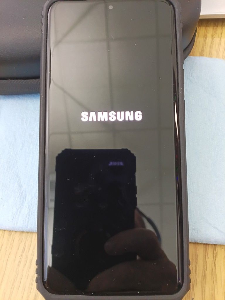 Brand New Samsung Galaxy S20 Ultra 5G 128GB. Black