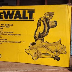 Dewalt Saw 