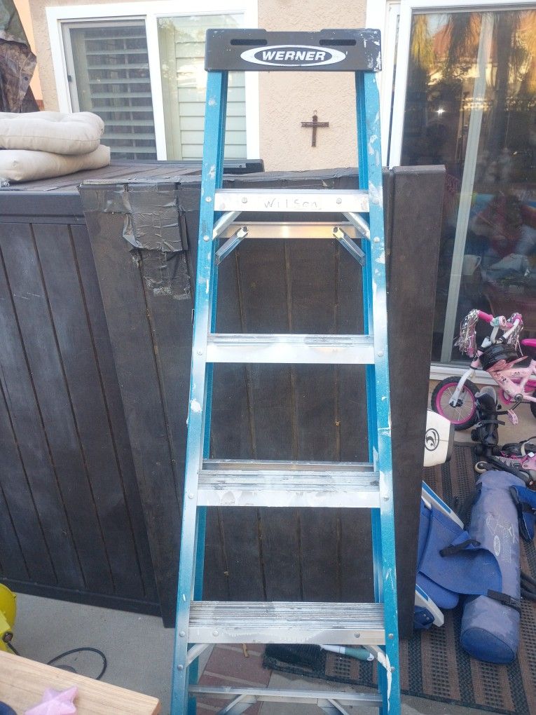 Ladder 6ft Fiberglass