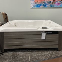 HotSpring Hot tub Used