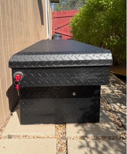 WEATHER GUARD DEFENDER SERIES Truck Toolbox