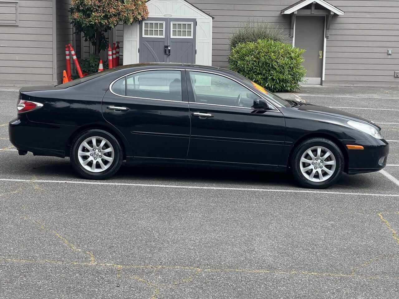 2004 Lexus ES 330