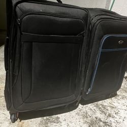 Olympic USA Traveling Luggage (4 Wheeler) 