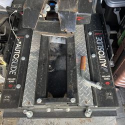 Demco Fifth Wheel Hitch 
