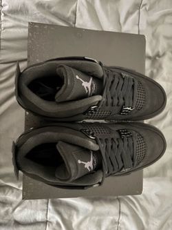 Black Cat Jordan 4
