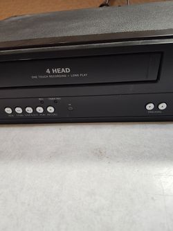 Magnovox VHS / CD Combiation Player And Recorder 