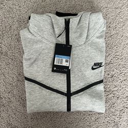 Nike Tech Fleece Grey Size Medium