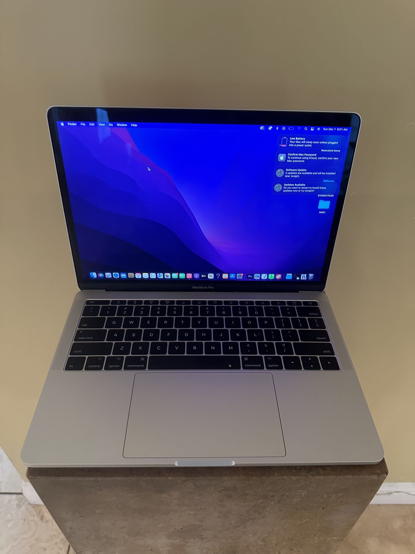 2017/18 Macbook Pro 13 16GB 256GB Storage