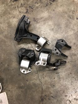 Em1 innovative mounts complete with brackets