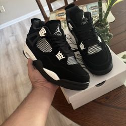 Jordan White Thunder 