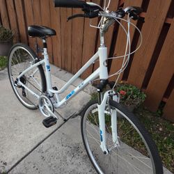 Women’s LIV Bicycle
