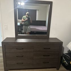Dresser With Mirror Attached 