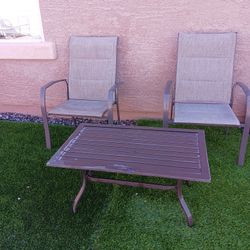 Clean like new patio furniture set 2 chairs and coffee table $50 cash firm must pick up Broadway and