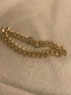 14k gold Cuban link bracelet