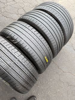 Selling set of Pirelli run flat 245/40/19