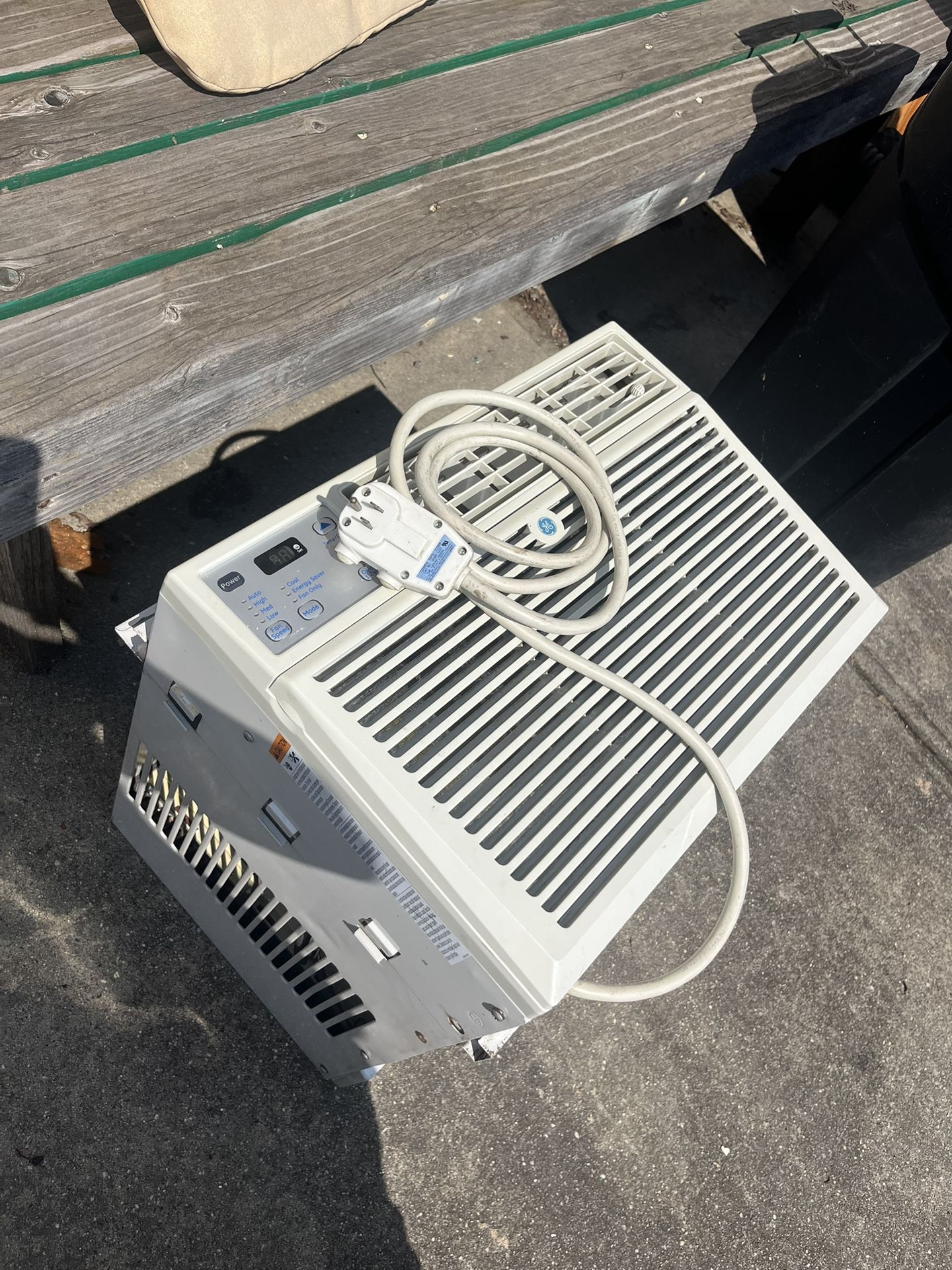 FREE AC Unit - Doesn’t Cool Somethings Wrong With It.