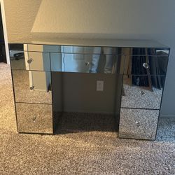 Impressions Vanity Abby Premium Table