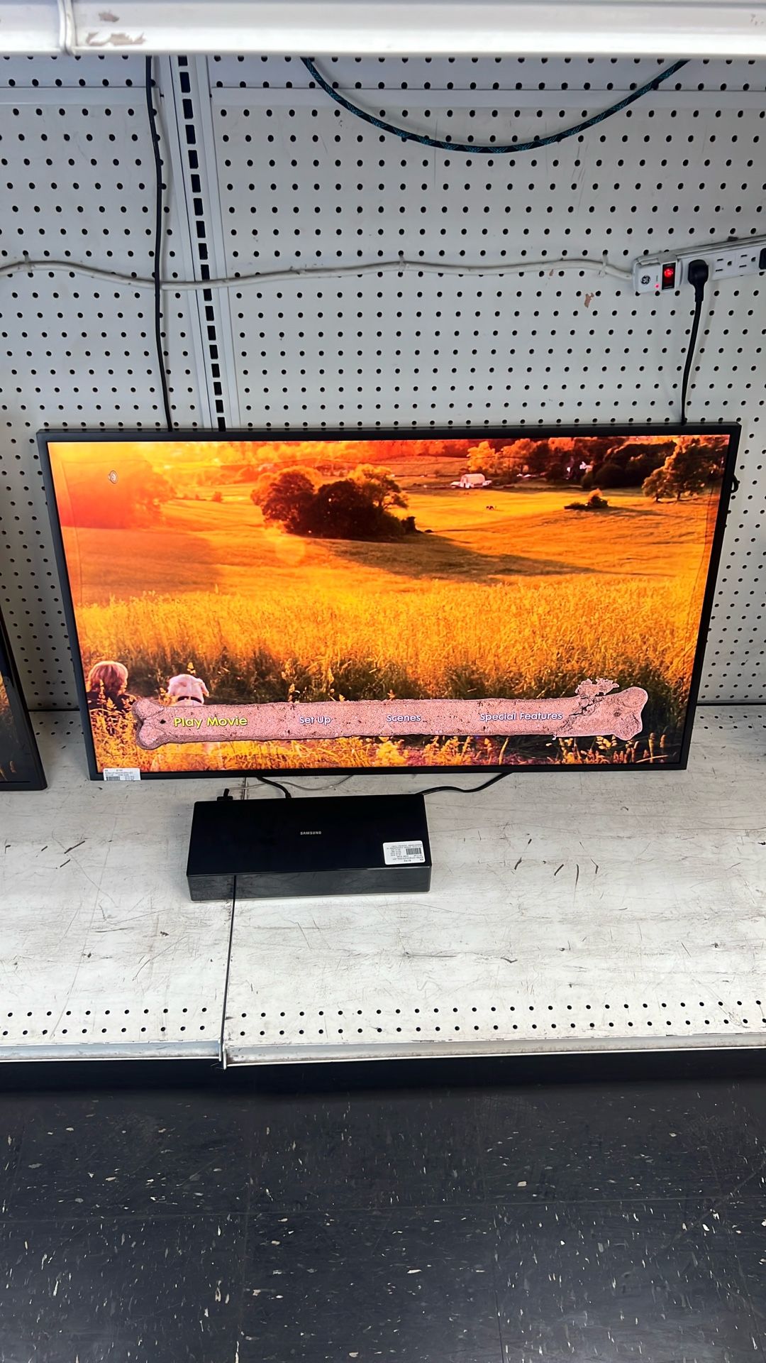 Samsung Tv QN43LS03BAF